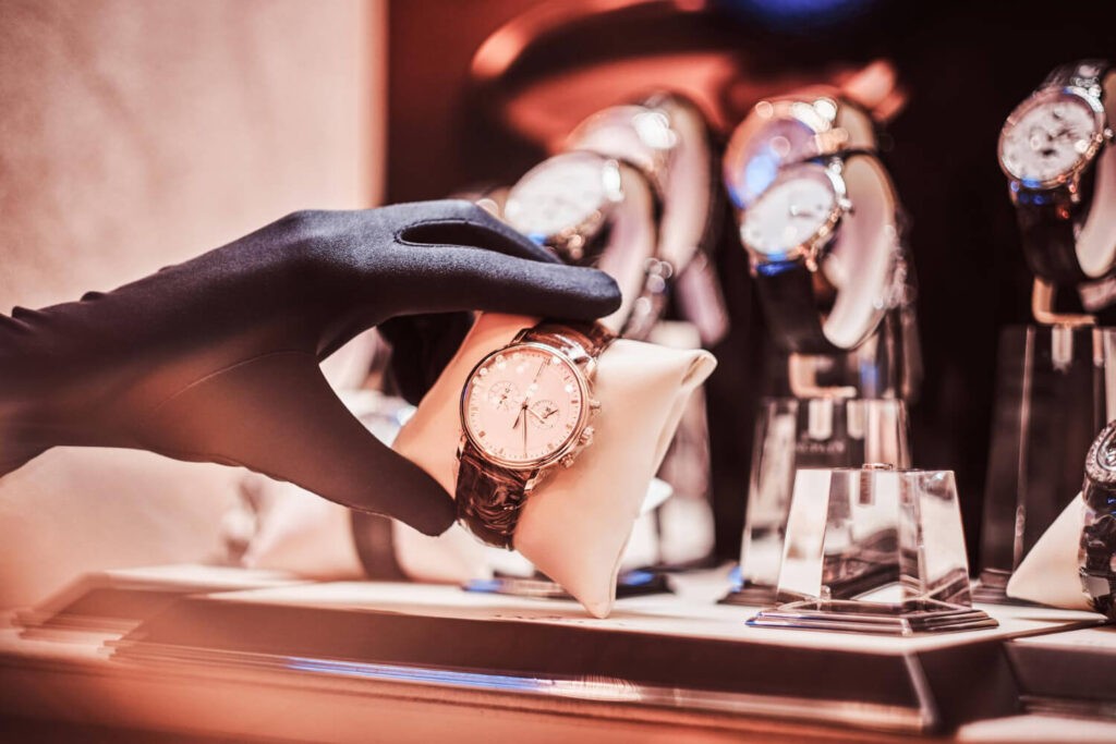 Pour quel raison investir dans les montres de luxe en 2023