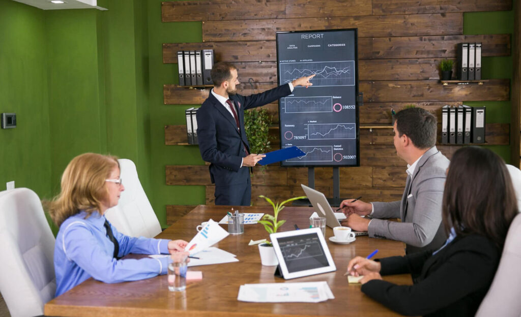 Les avantages de passer au paperboard numérique dans les salles de réunion